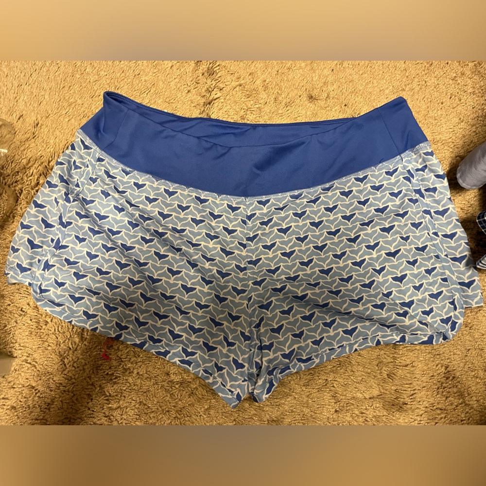 Vineyard vine performance shorts